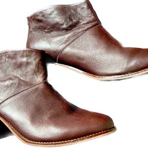 TOMS CARPE DIEM BOOTIE - women’s size 12 - oxblood